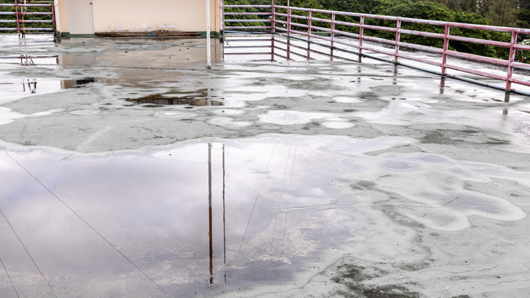 3 Critical Signs Your Roof Needs Attention Before Winter and the Problems Winter Weather Can Create